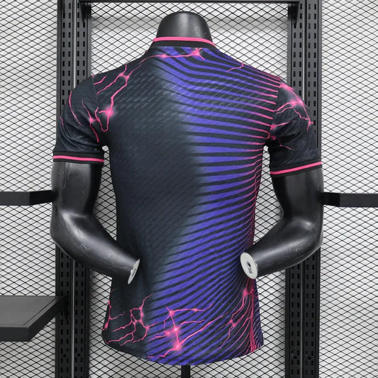 Maillot en édition limitée Real Madrid "Panthère Aurore"