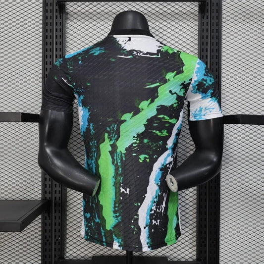 Maillot édition limitée Real Madrid "Toxic Surge"