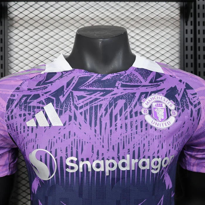 Maillot en édition limitée Manchester United "Unity Spectrum"