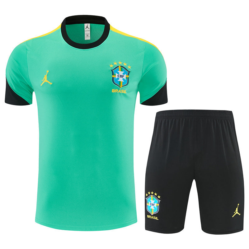 Ensemble vert Brésil 2026/2027