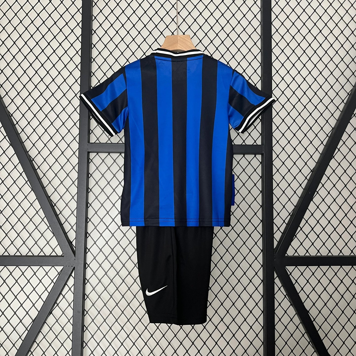 Maillot Domicile Rétro Inter Milan 2009/2010 Taille Enfant