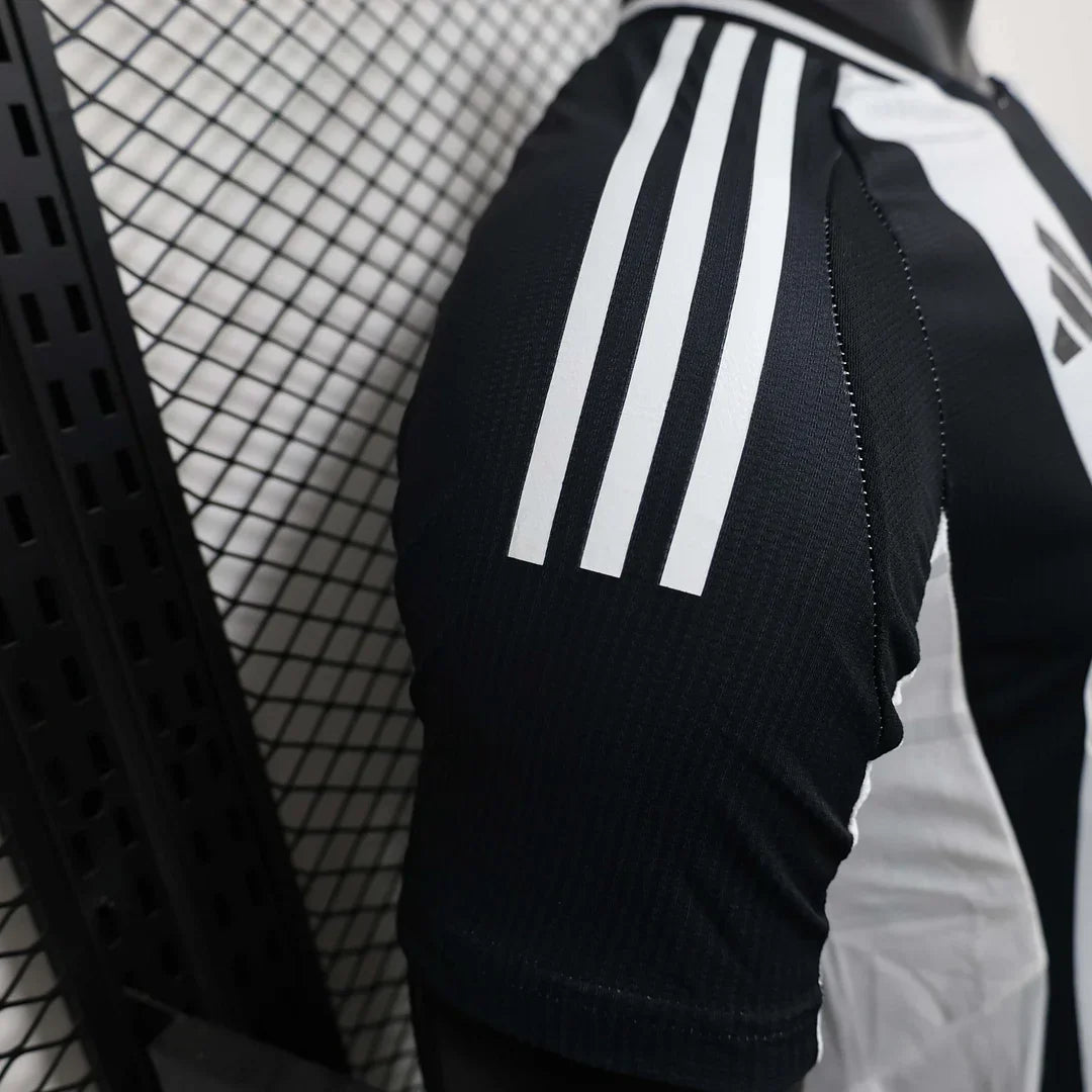 2024/2025 Newcastle United Home Kit