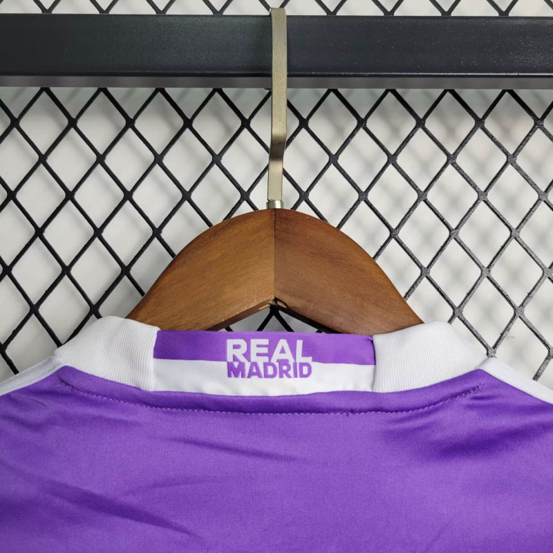 Maillot extérieur rétro Real Madrid 2016/2017 taille enfant
