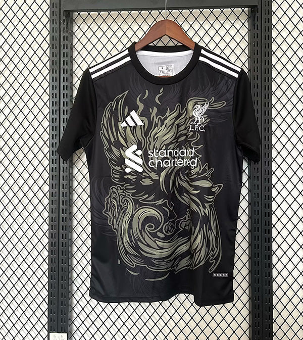 Liverpool "The Rebirth" Maglia in Edizione Limitata